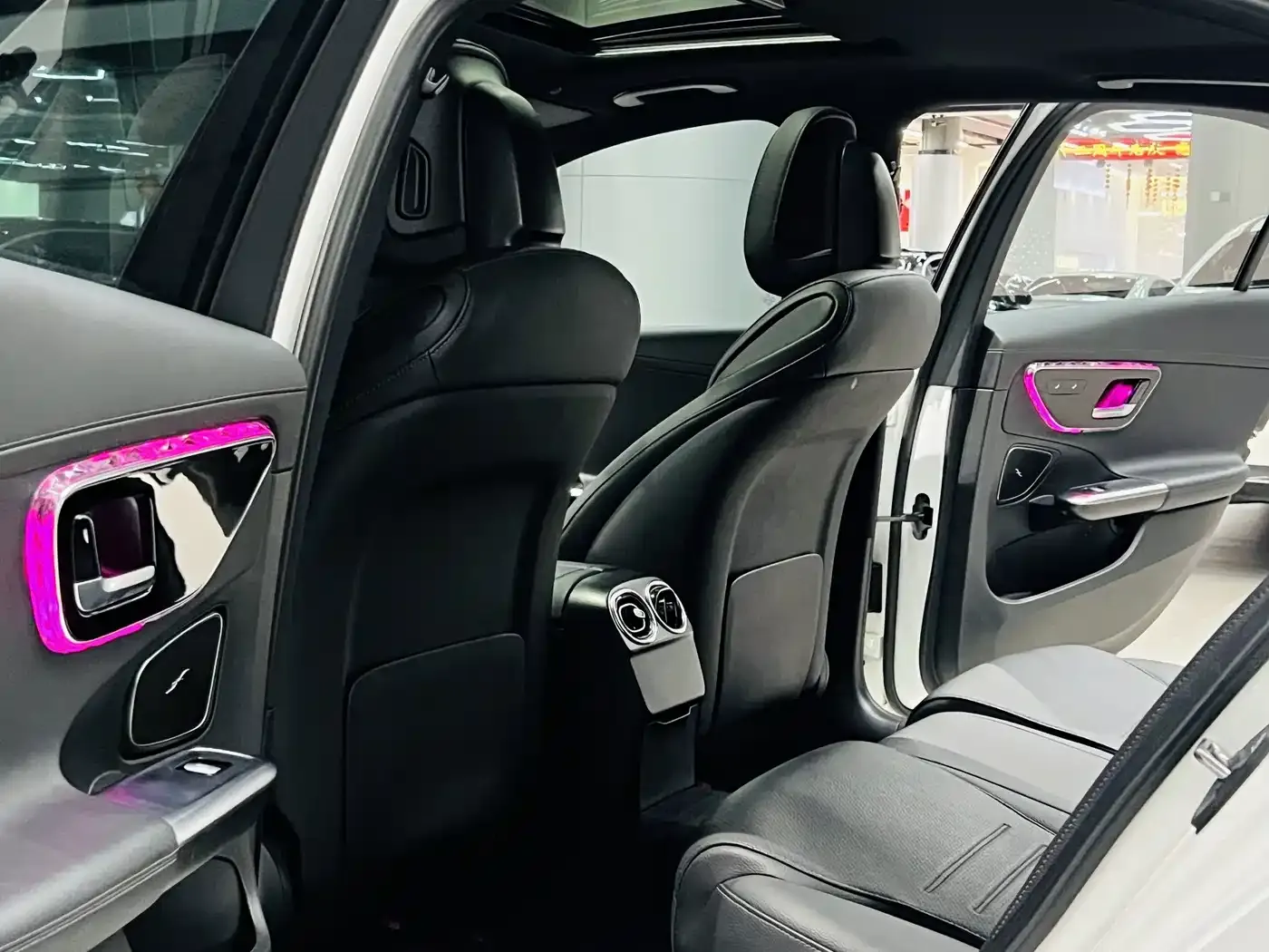 Mercedes-Benz C-Class Facelift C 200 L Sport Edition 2023 — фото 6