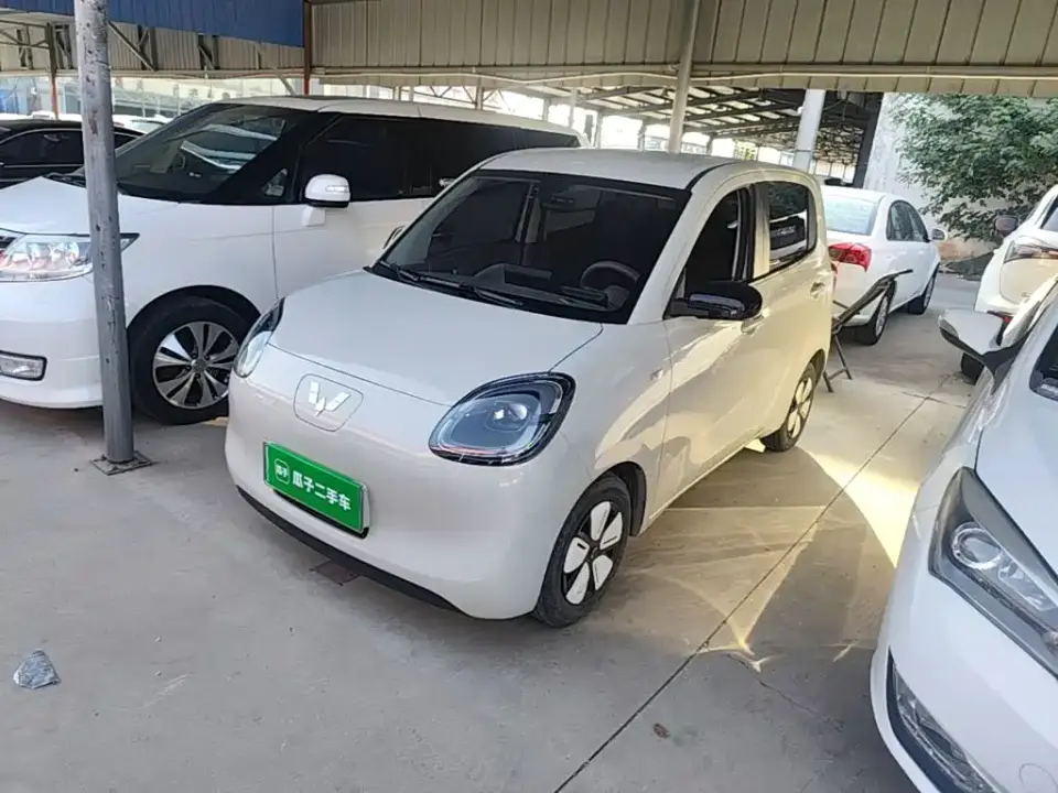 Wuling Motors Hongguang MINIEV 4-Door Premium Edition 2024