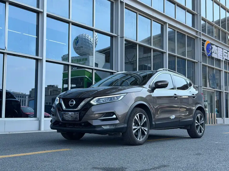 Nissan Qashqai 2.0L CVT Luxury Version 2020