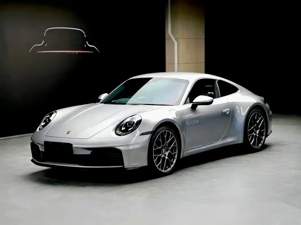 Porsche 911 Carrera 3.0T 2025