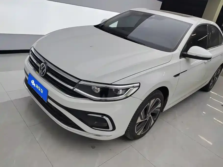 Volkswagen Bora 300TSI DSG Premium Edition 2023