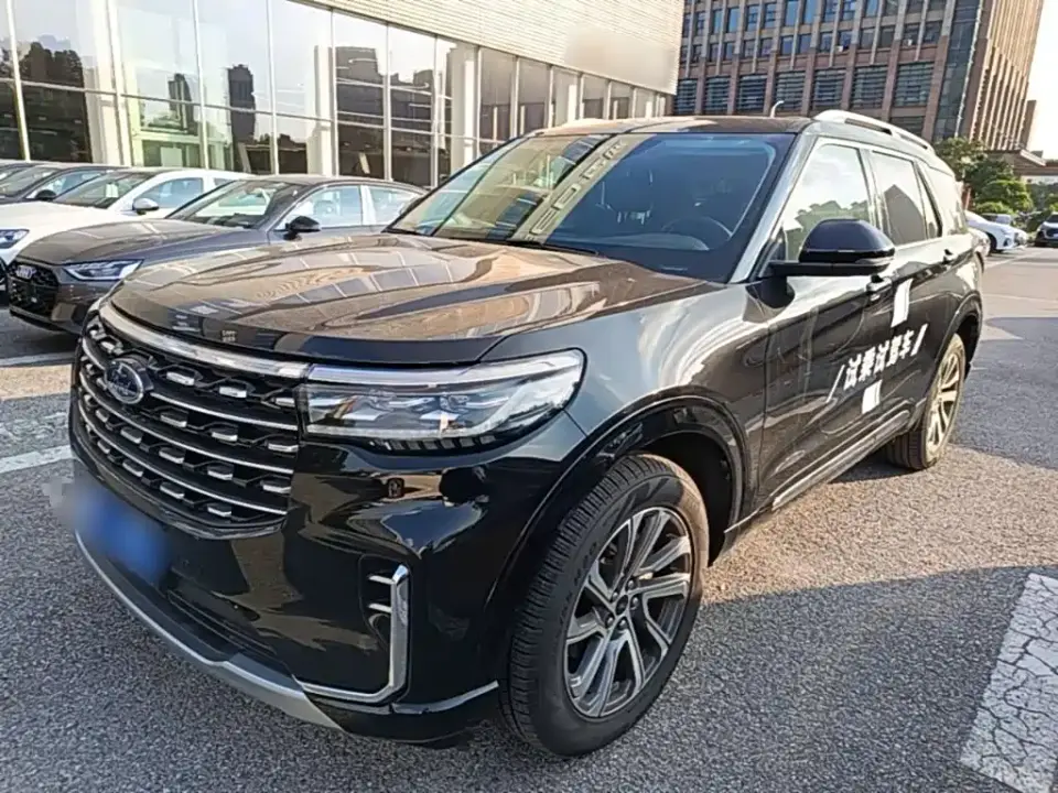 Ford Explorer 2.3T EcoBoost 4WD Cross Country Edition 5-seater 2025
