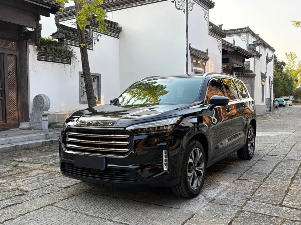 Exeed Landmark 400T 2WD Star Shine Pro 7-Seater 2022
