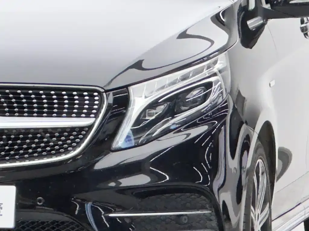 Mercedes-Benz V-Class V 260 L Long Wheelbase Luxury Edition 2022 — фото 3