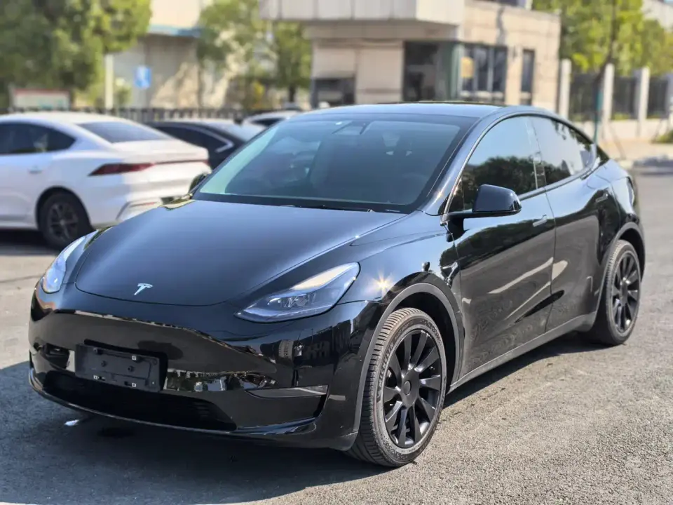 Tesla Model Y Facelift Long Range All-Wheel Drive Version 2023