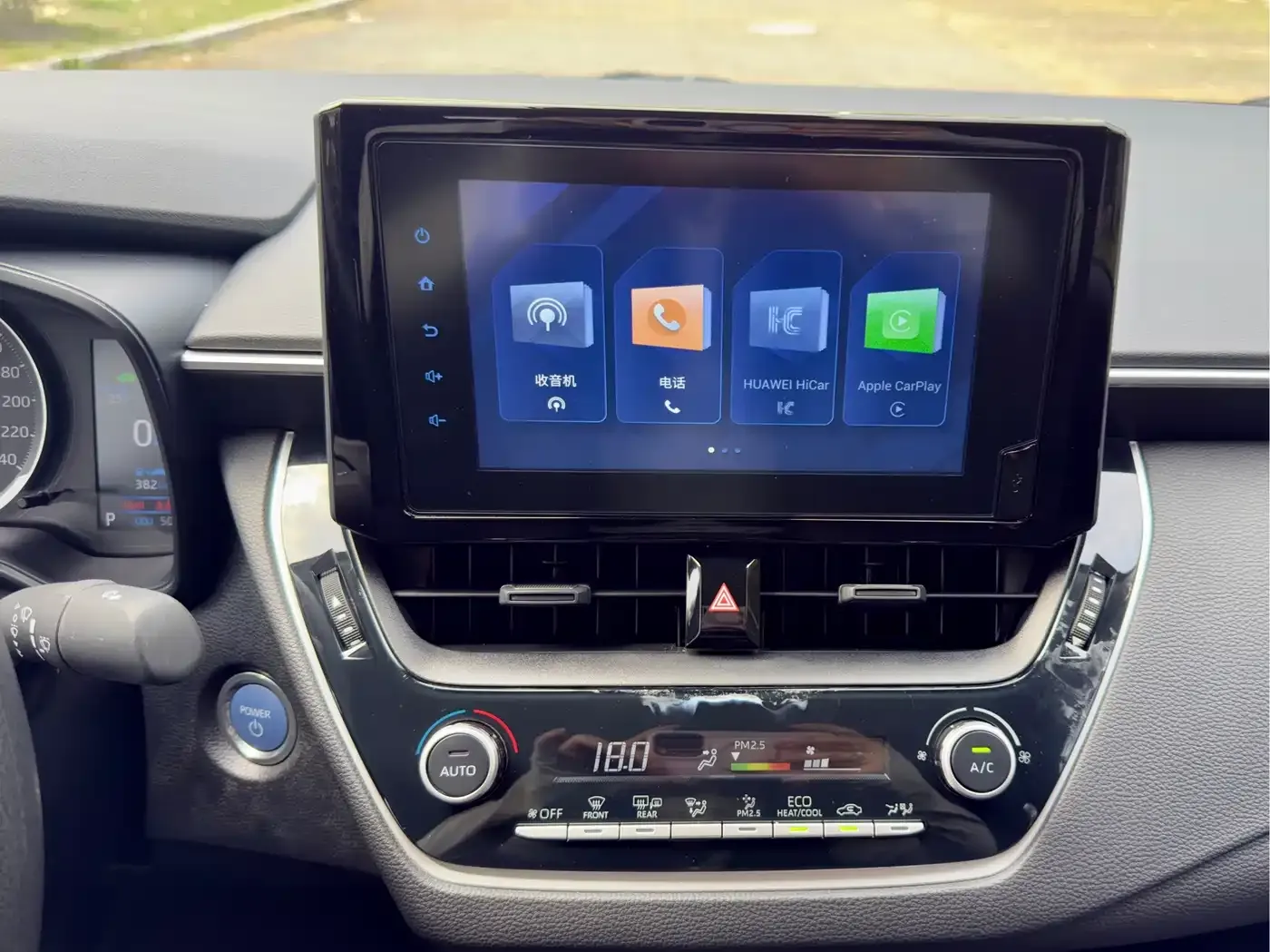 Toyota Corolla Hybrid 1.8L E-CVT Pioneer Edition 2022 — фото 17