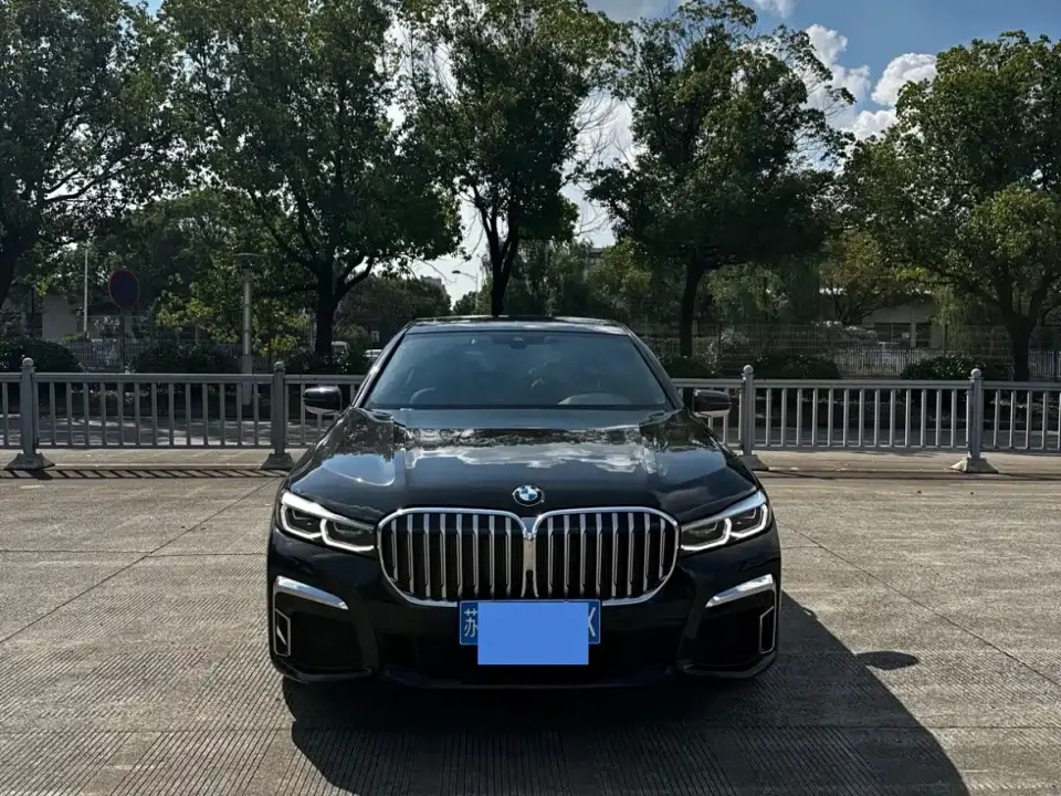 BMW 7 Series Model 740Li Leading M Sport Package 2022