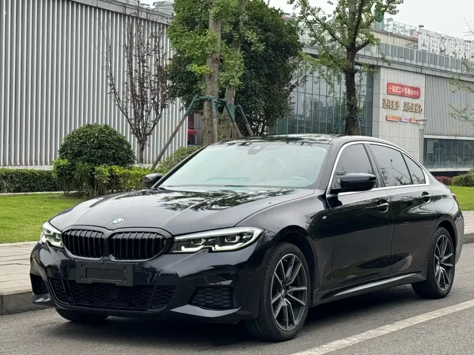 BMW 3 Series 325i M Sport Package 2022