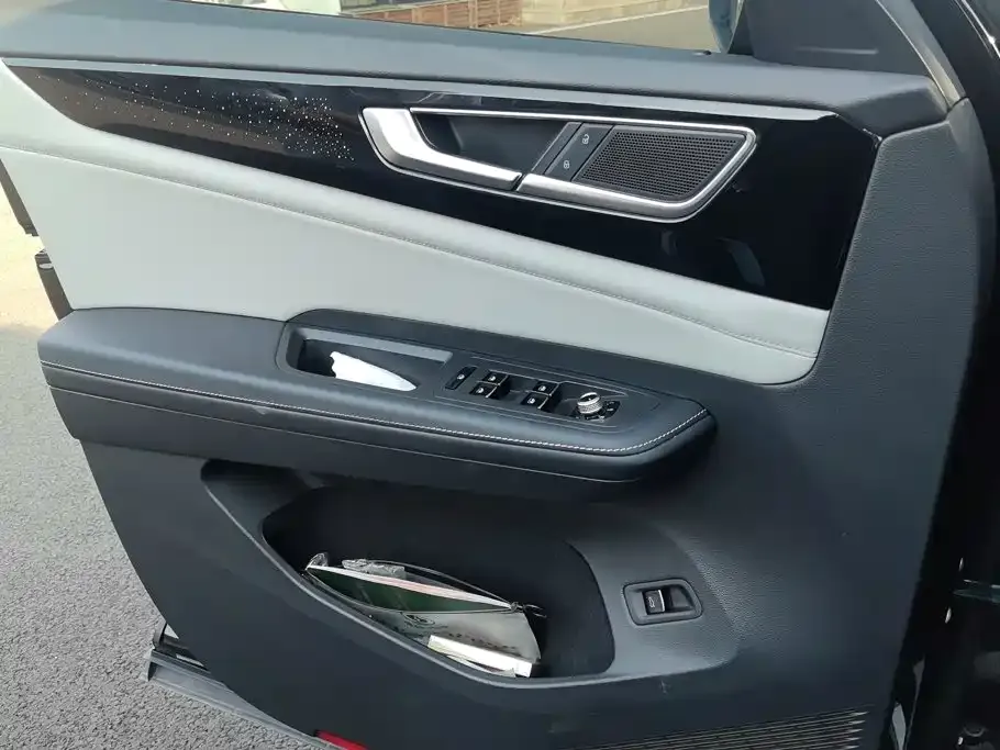 Volkswagen Teramont 380TSI 4MOTION Premium Luxury 2022 — фото 7