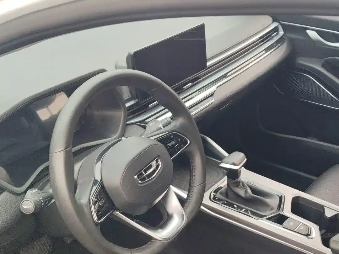 Geely Emgrand 4th Generation 1.5L CVT Luxury 2022 — фото 5