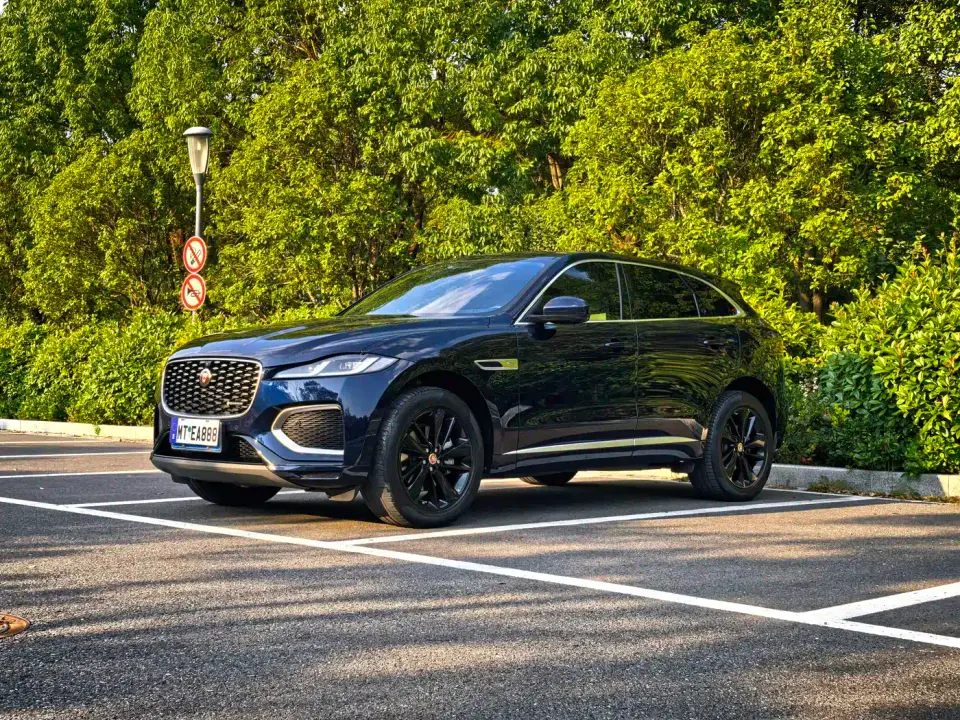 Jaguar F-PACE 250PS R-Dynamic SE 2021
