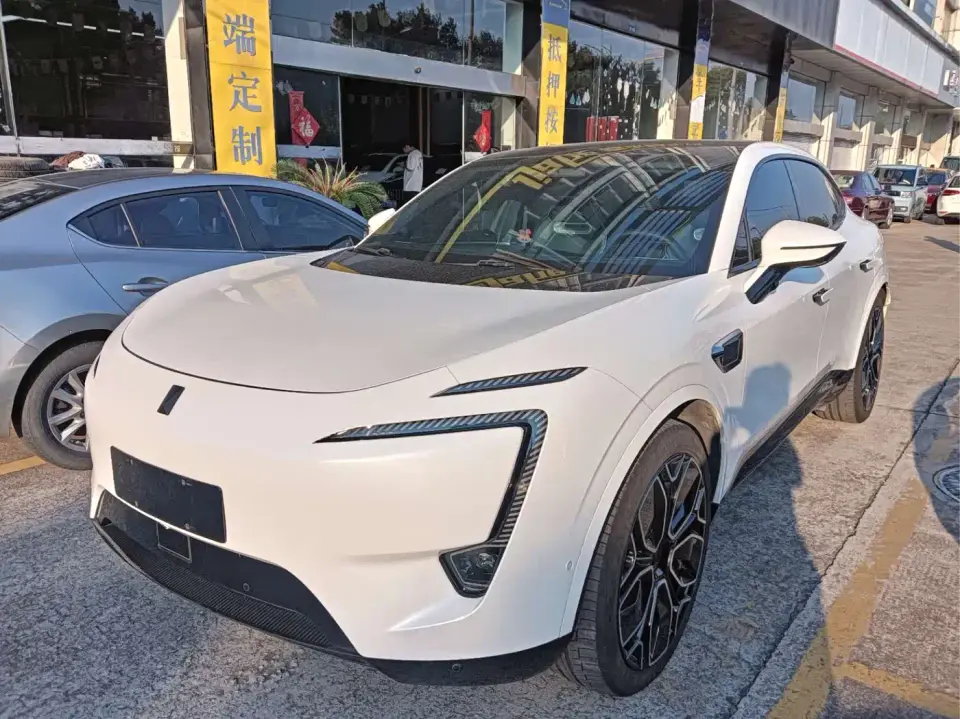 Avatr 11 Long Range Single Motor 5-Seater 2023