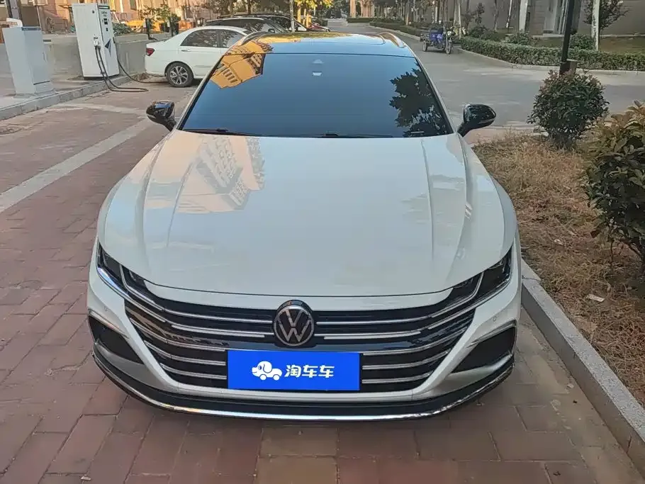Volkswagen FAW-Volkswagen CC Shooting Brake 380TSI Hunter Heart Edition 2022 — фото 2