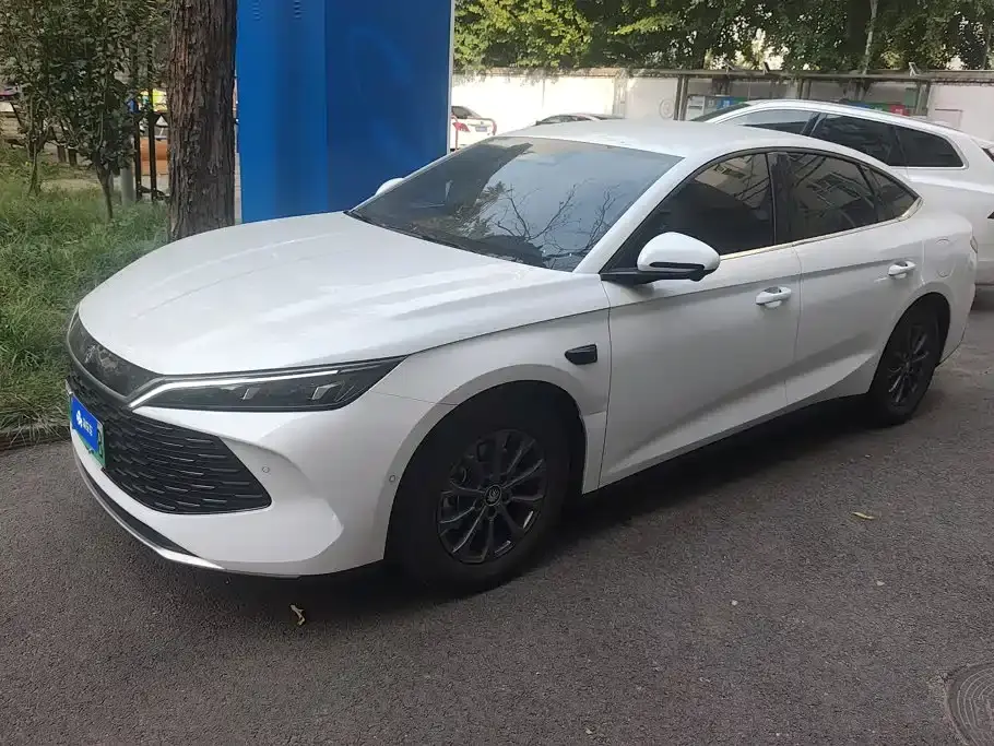 BYD Qin L DM-i Smart Drive Edition 80KM Leading 2025