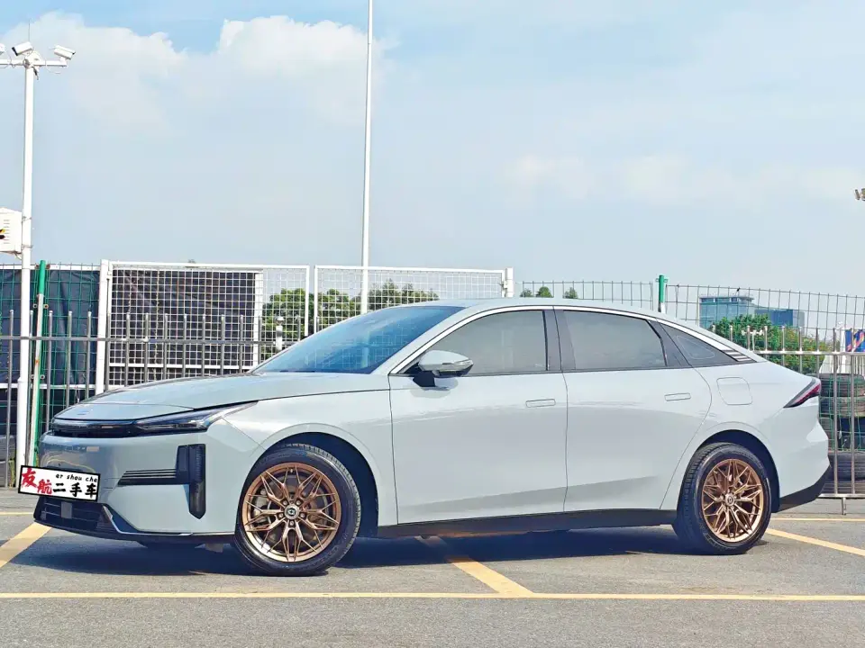 Geely Galaxy Galaxy L6 125km PLUS Soaring Dragon Edition 2024