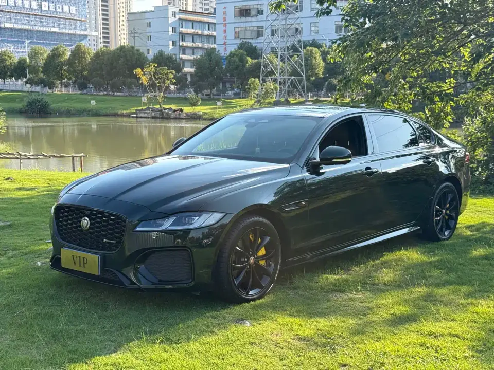 Jaguar XFL XFL 2.0T P250 AWD Gloss Black Sport Edition 2022