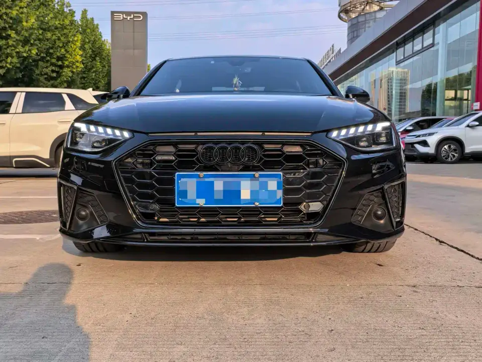Audi A4L 2 Million Celebration Edition 45 TFSI quattro Premium Dynamic 2024