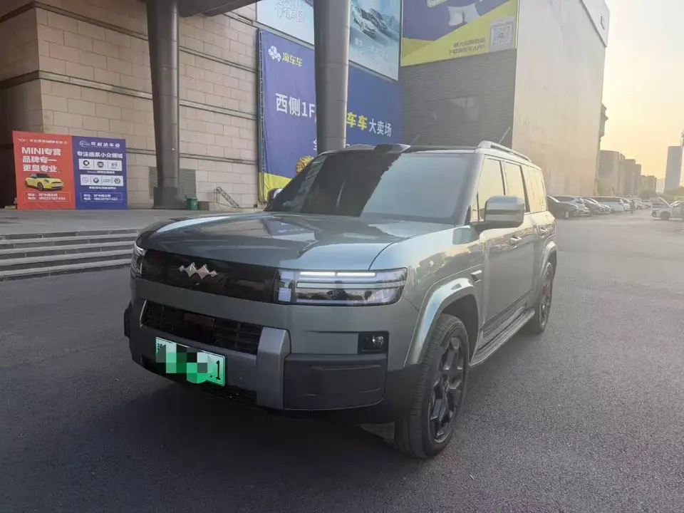 Fangchengbao Titanium 7 AWD Base Model 2025