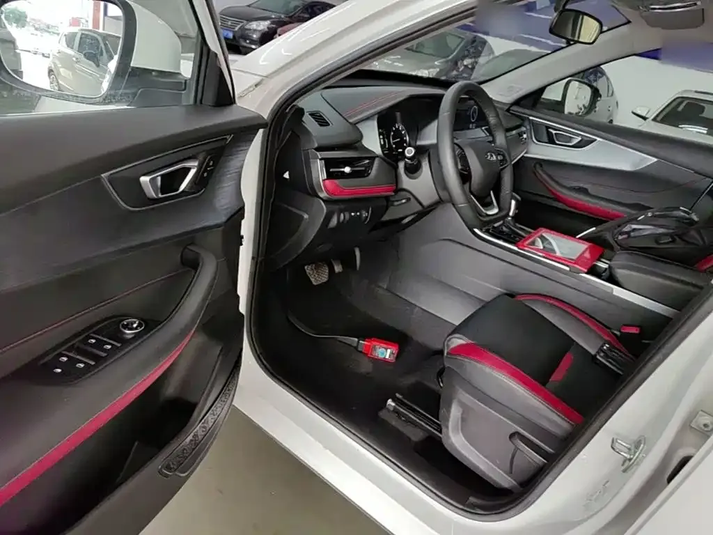 Chery Tiggo 5x Super Hero Edition 1.5L CVT Fashion 2023 — фото 16