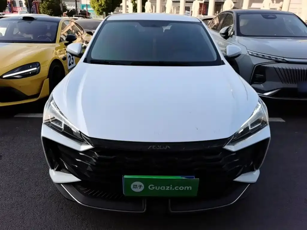 Dongfeng Aeolus Yixuan 1.5L Auto Luxury 2025 — фото 3