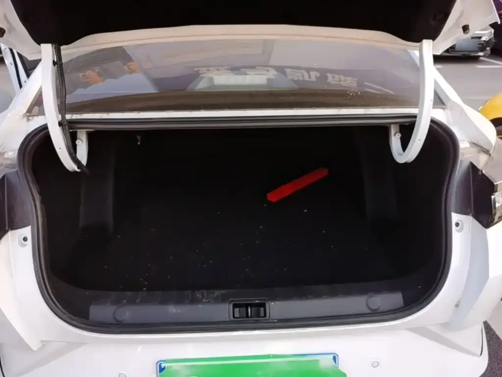 Dongfeng Aeolus Yixuan 1.5L Auto Luxury 2025 — фото 19