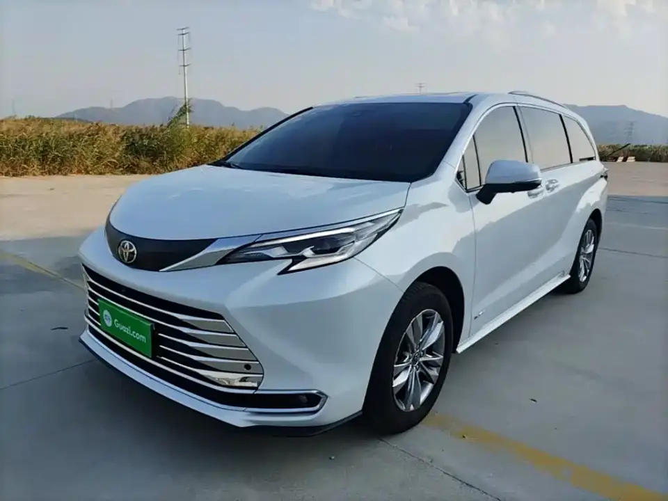 Toyota Sienna 2.5L Hybrid Comfort Edition 2025