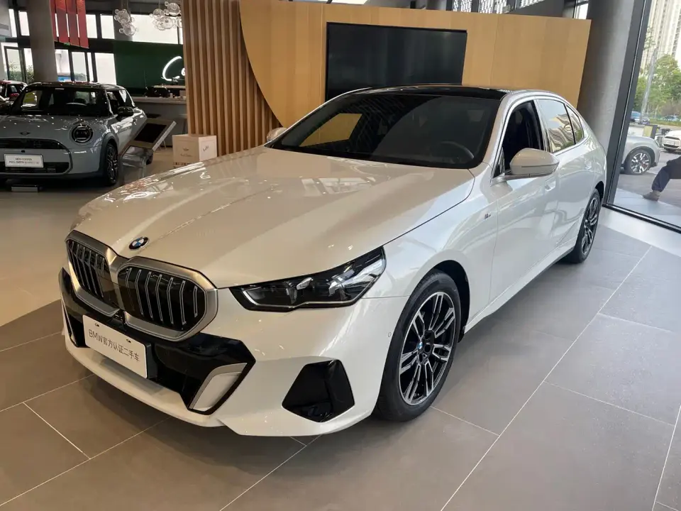 BMW 5 Series 525Li M Sport Package 2025