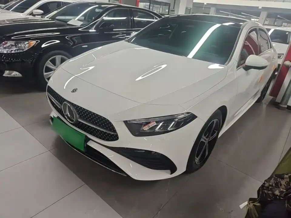 Mercedes-Benz A-Class A 200 L Fashion Edition 2025