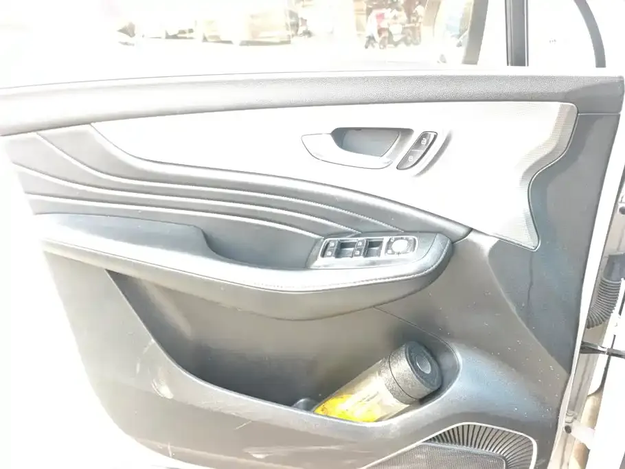 Roewe RX5 MAX 300TGI Auto Smart Cabin Luxury 2020 — фото 7