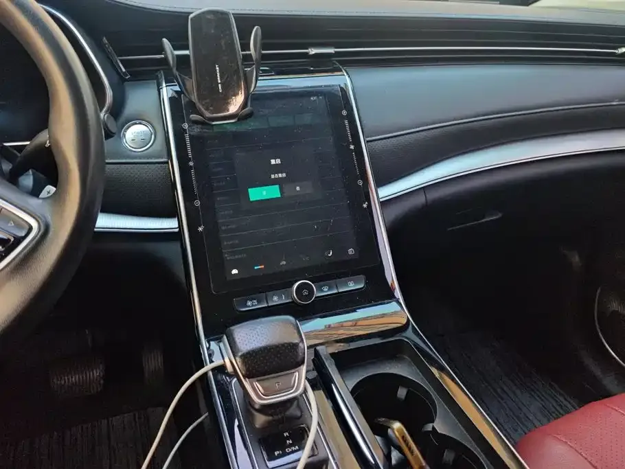 Roewe RX5 MAX 300TGI Auto Smart Cabin Luxury 2020 — фото 13
