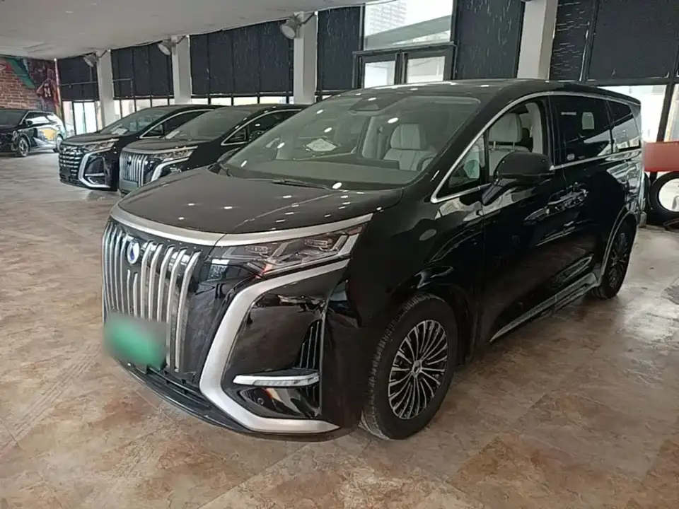 Denza D9 EV 620 Premium 2023