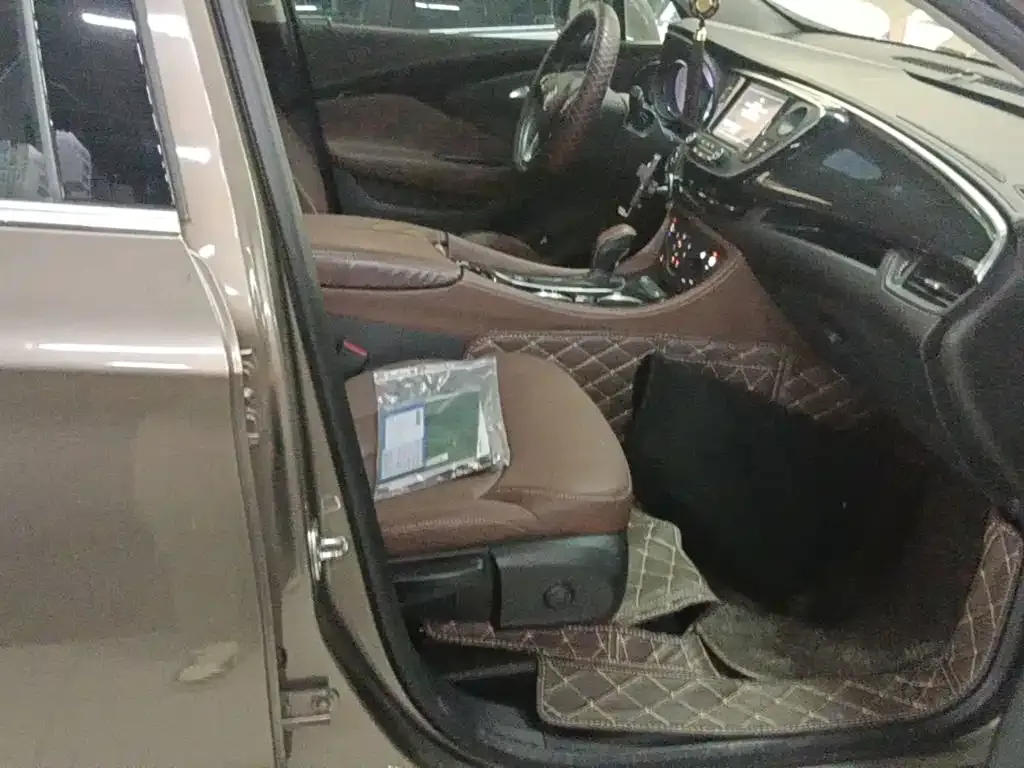 Buick Envision Plus 28T 4WD Elite Type China V 2019 — фото 25