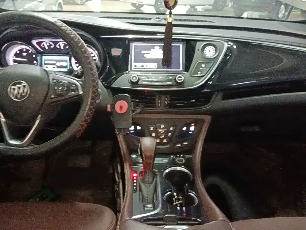 Buick Envision Plus 28T 4WD Elite Type China V 2019 — фото 13