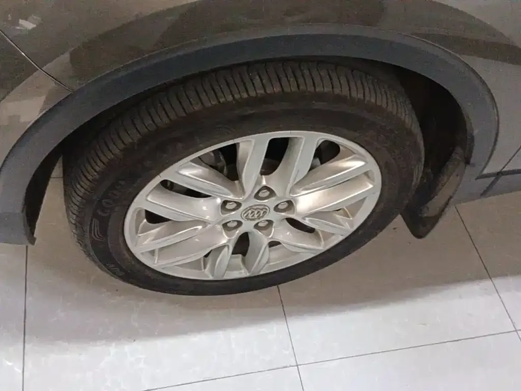 Buick Envision Plus 28T 4WD Elite Type China V 2019 — фото 23