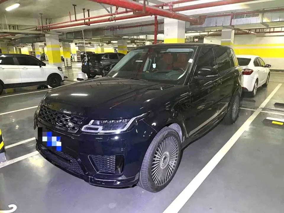 Land Rover Range Rover Sport 3.0 L6 Gloss Black Edition 2022