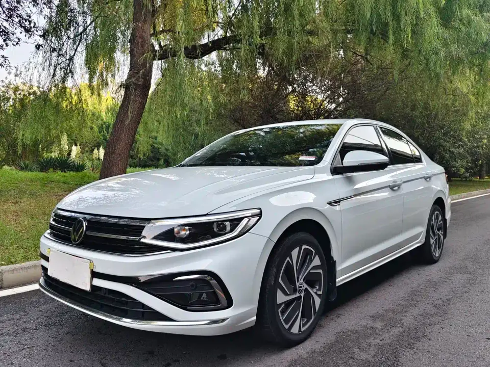 Volkswagen Bora 300TSI DSG Premium Edition 2023