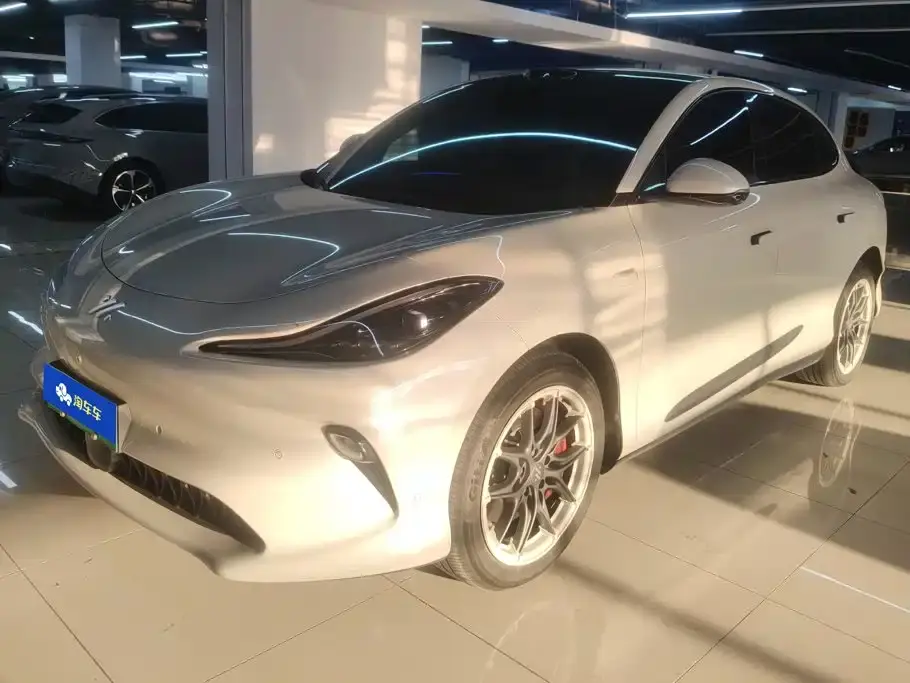 IM Motors IM LS6 Model Agile Lizard Intelligent Driving Theater Edition 2025