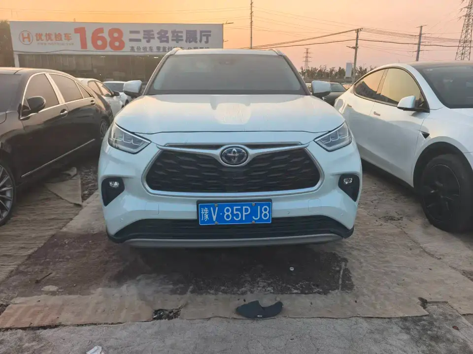 Toyota Highlander 2.5L Smart Hybrid 4WD Luxury 7-seater 2024