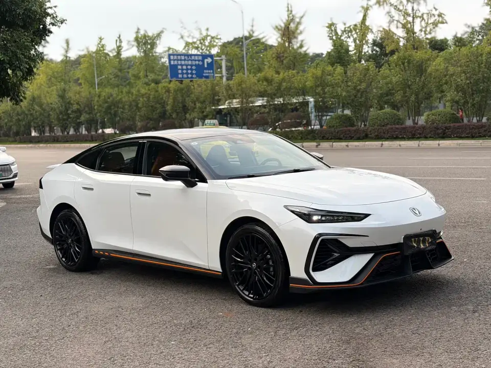 Changan UNI-V 1.5T 500Bar Premium Sport Model 2026