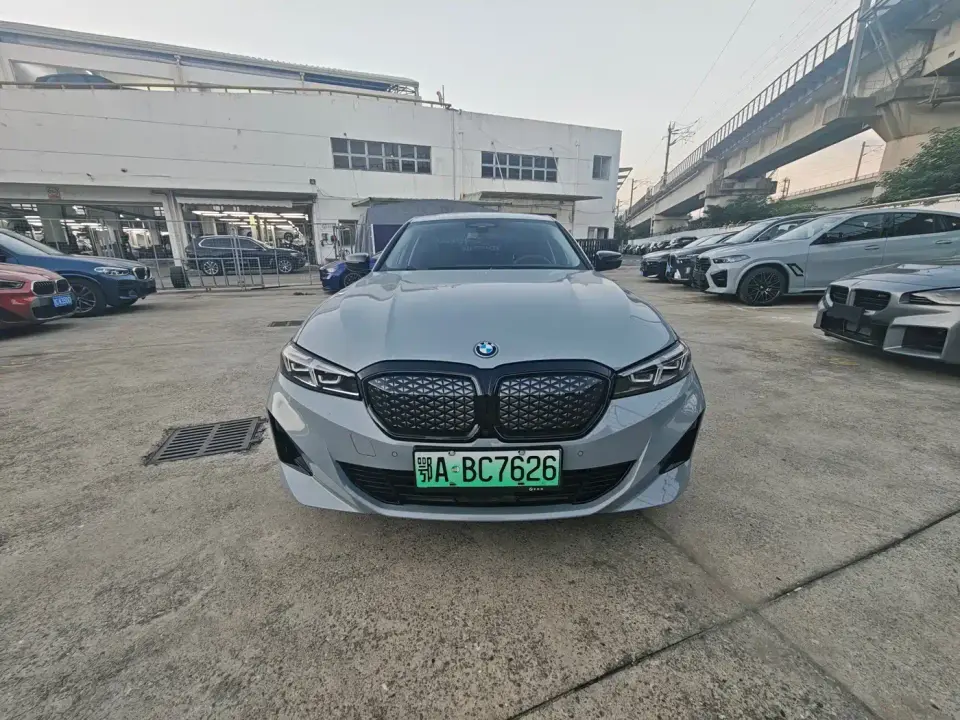 BMW i3 eDrive 40 L Shadow Night Sport Package 2025