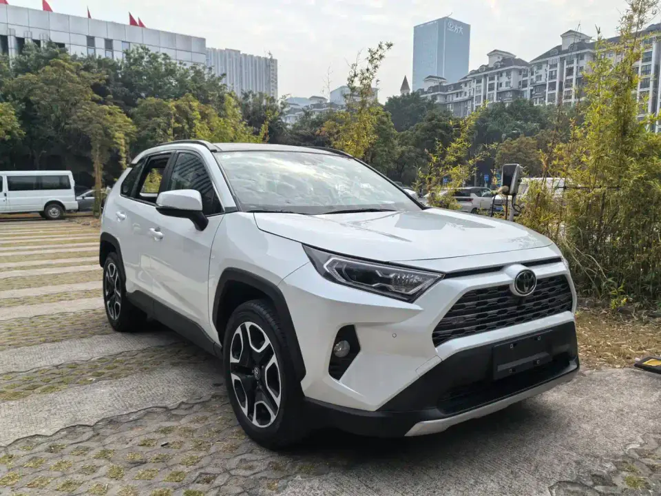 Toyota RAV4 Rongfang 2.0L CVT 4WD Premium 2023