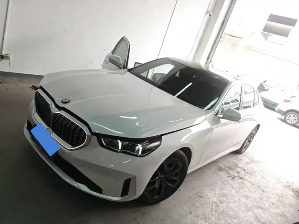BMW 5 Series 530Li Leading Model Luxury Package 2025