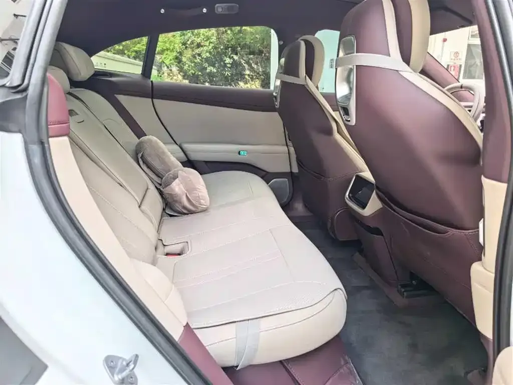 Xiaomi Auto Xiaomi YU7 Ultra Long Range High Performance AWD Max Edition 2025 — фото 12