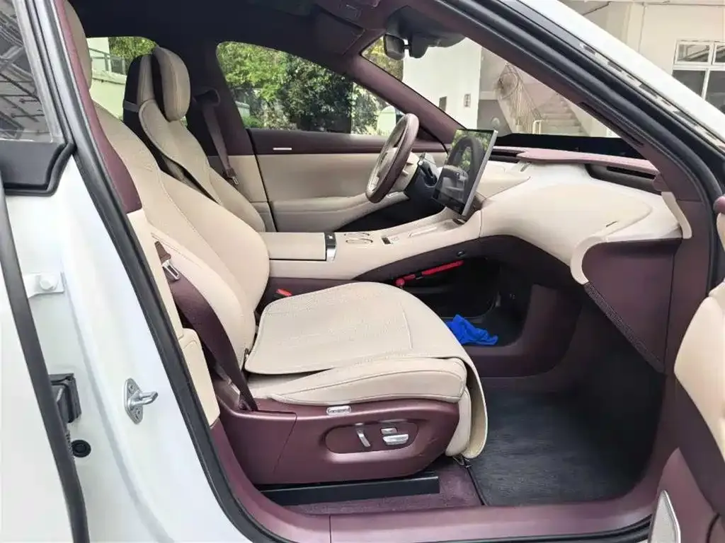 Xiaomi Auto Xiaomi YU7 Ultra Long Range High Performance AWD Max Edition 2025 — фото 10