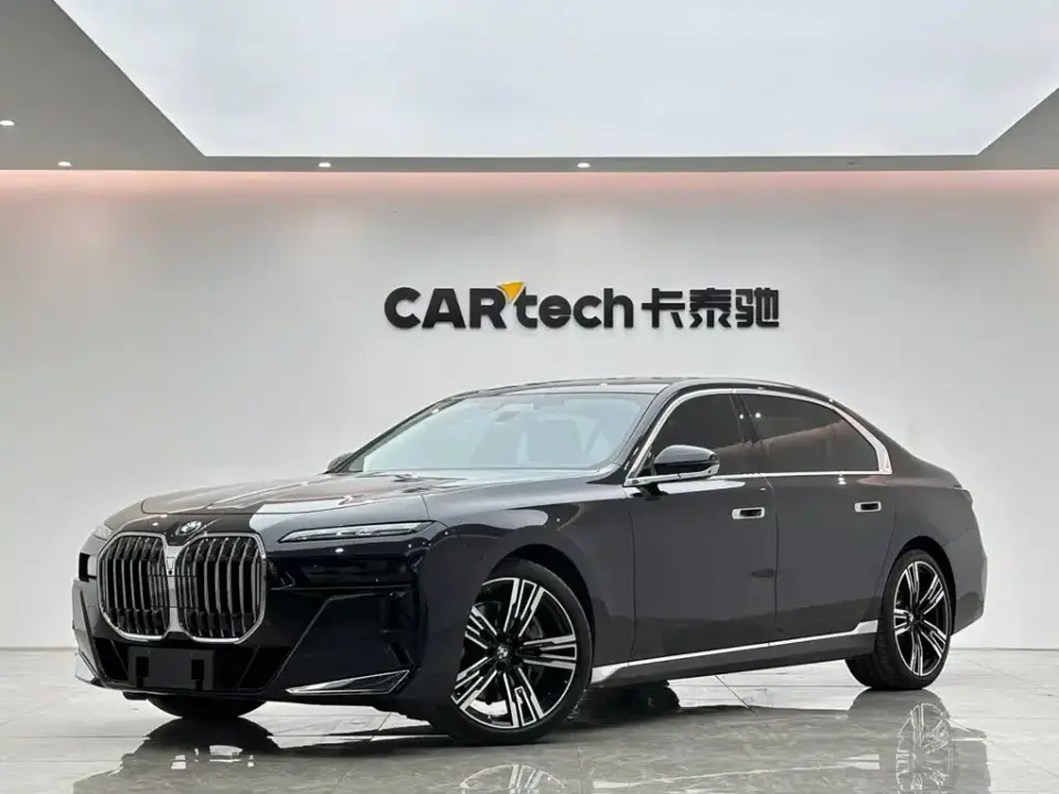 BMW 7 Series Model 740Li Leading M Sport Package 2025