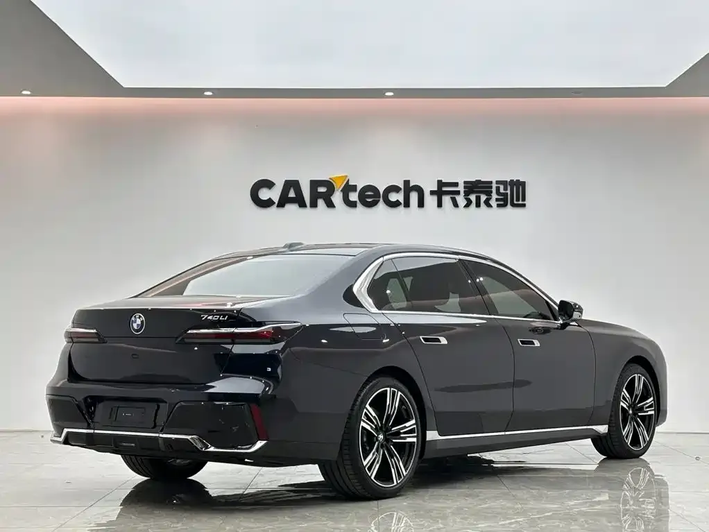 BMW 7 Series Model 740Li Leading M Sport Package 2025 — фото 5