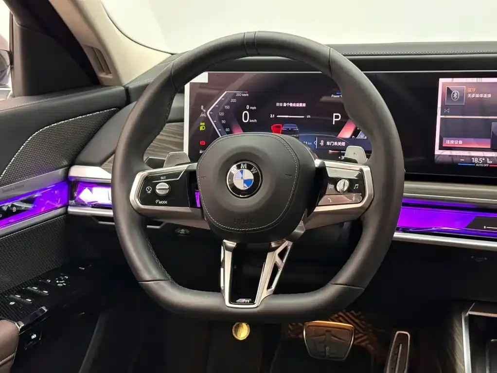 BMW 7 Series Model 740Li Leading M Sport Package 2025 — фото 12