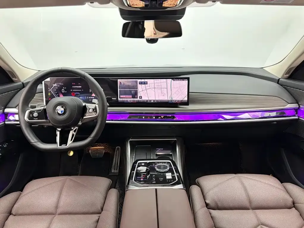 BMW 7 Series Model 740Li Leading M Sport Package 2025 — фото 10