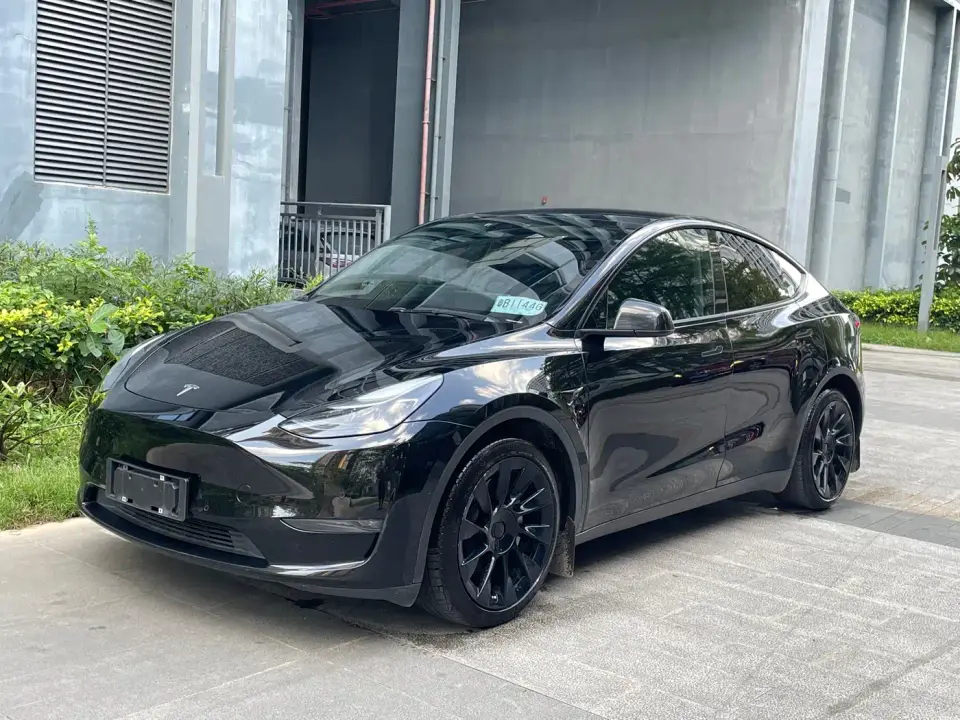 Tesla Model Y Standard Range Rear-Wheel Drive 2022