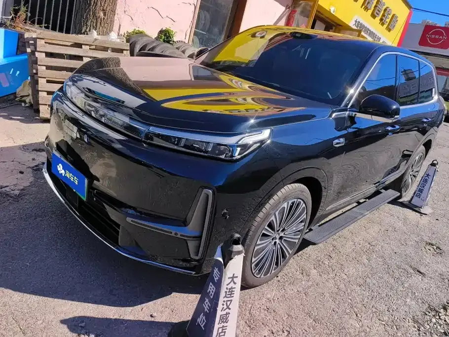 Geely Galaxy Galaxy M9 Base Model 2025